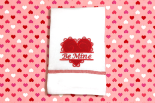 Reviewing the Lacy Valentine Heart Split Applique